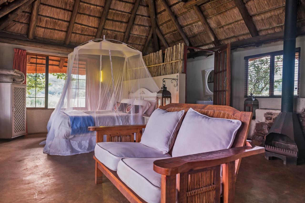 Caracal Lodge Alkmaar Екстериор снимка