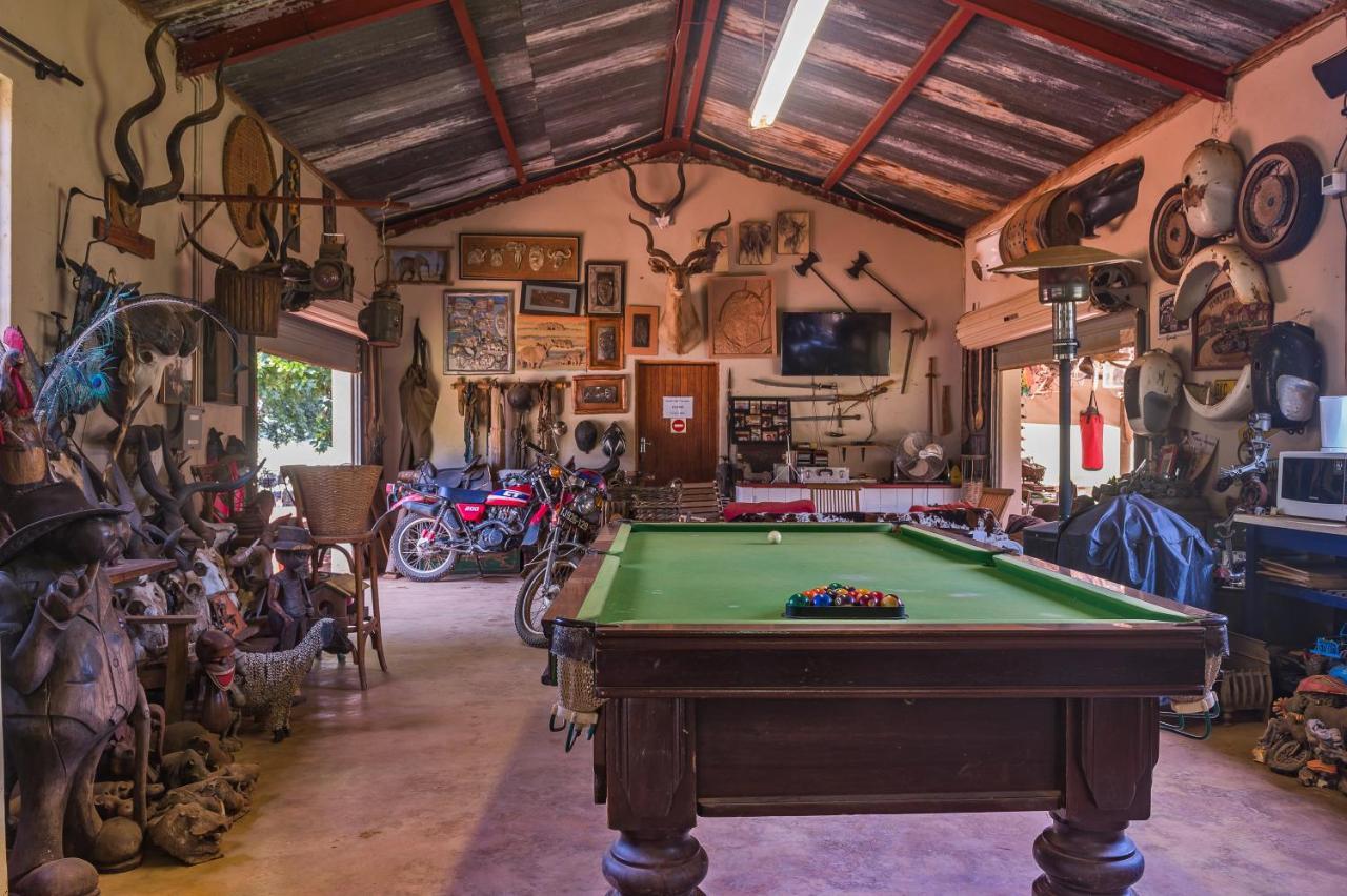 Caracal Lodge Alkmaar Екстериор снимка