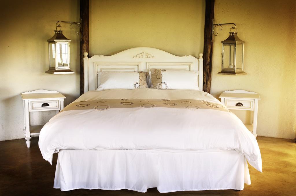 Caracal Lodge Alkmaar Стая снимка