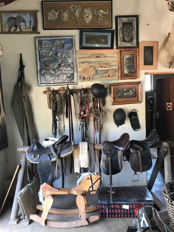 Caracal Lodge Alkmaar Екстериор снимка